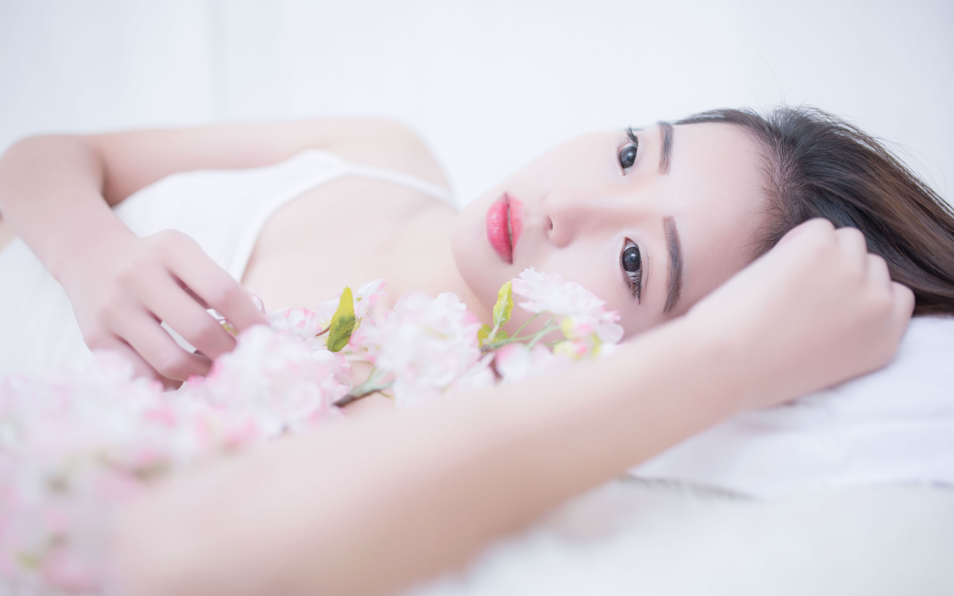 王毅会见巴基斯坦副总理兼外长达尔